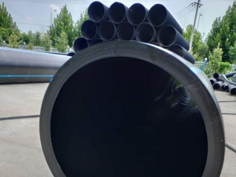 Drtič trubek s velkým průměrem 1600 mm